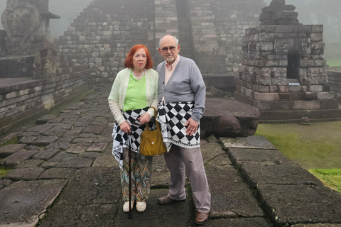 Yogyakarta: escursione al tempio di Sukuh e Cetho e al lago SaranganYogyakarta: escursione di un giorno ai templi di Sukuh e Cetho e al lago Sarangan
