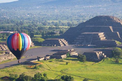 Teotihuacan: Voo de balão de ar quente Balões do céuTeotihuacan: Voo de balão de ar quente pela Sky Balloons