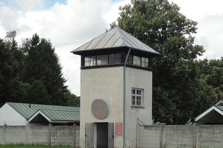 Early Start Dachau Memorial & Town: Guided Half-Day Tour