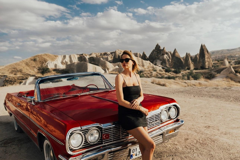 Cappadocia Sunset Classic Car TourExcursión en Coche Clásico al Atardecer en Capadocia