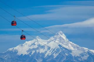 Kathmandu: Chandragiri-Seilbahn mit Swyambhunath-Tour