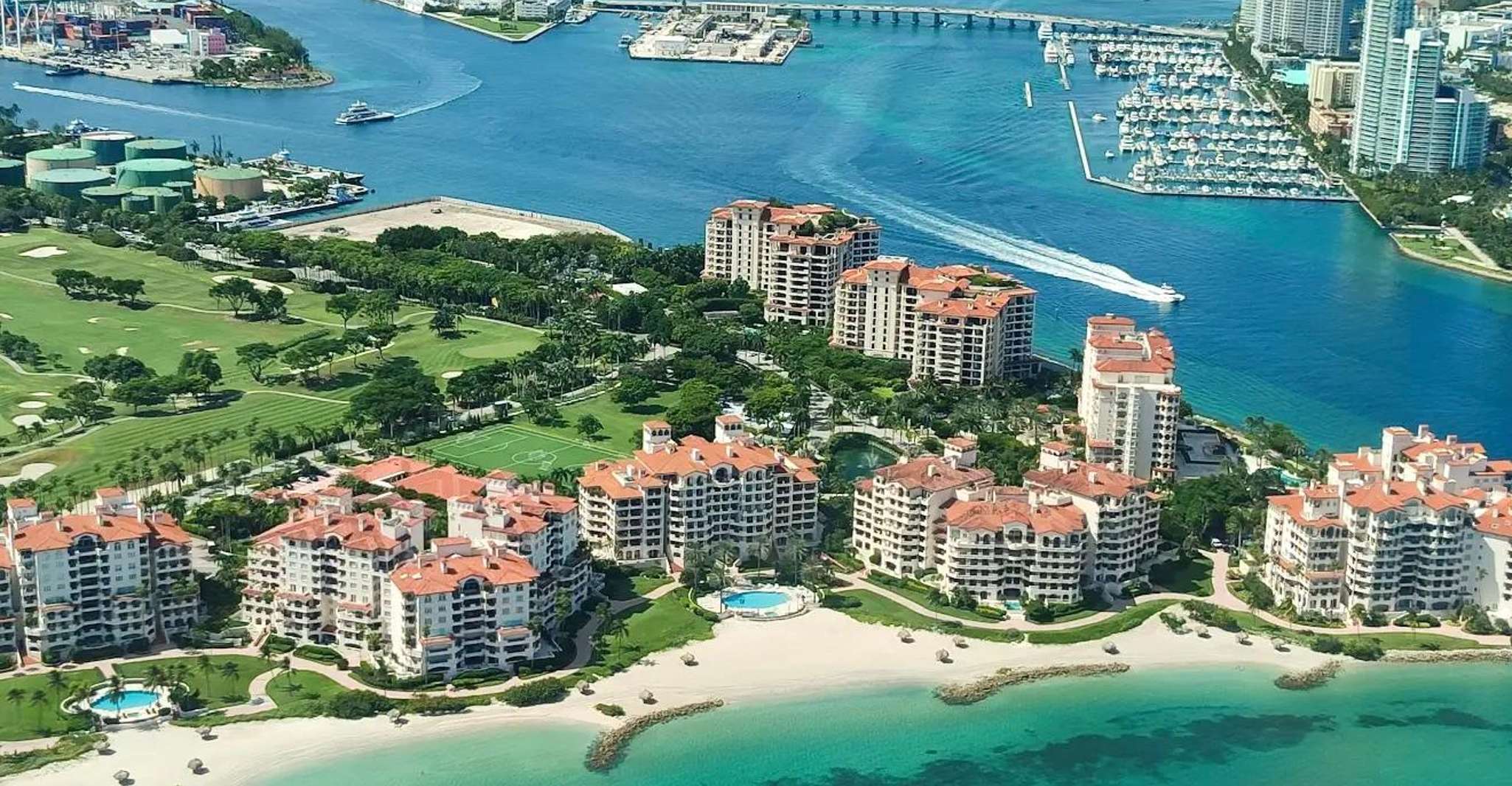 Miami Beach: South Beach Private Airplane Tour with Drinks photo 4