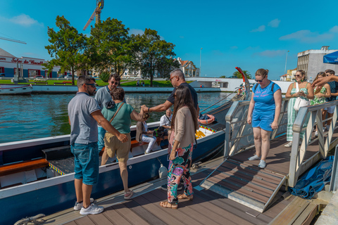 From Porto: Aveiro, Costa Nova and Válega Church Full Day Tour in Spanish Without Moliceiro Cruise