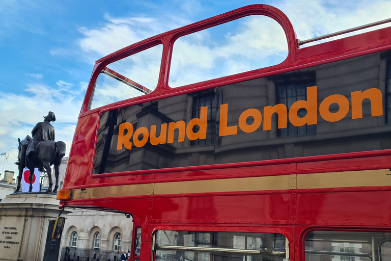 Londres: Passeio turístico guiado em um ônibus antigo de teto aberto