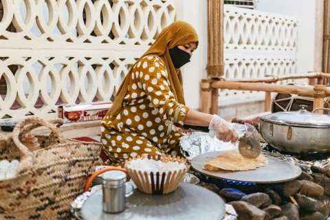 Dubaï : Découvrez la crique et les souks de Dubaï avec la cuisine de rueVisite en groupe en espagnol depuis le lieu de rendez-vous