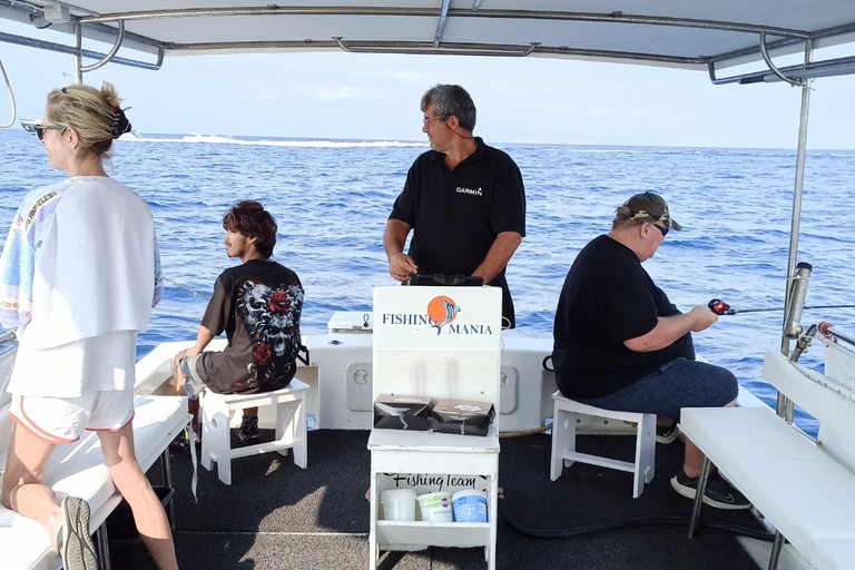 Atenas: experiência de viagem de pesca em um barco com refeição de frutos do marAtenas: Experiência de pesca em um barco com refeição de frutos do mar