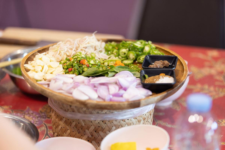 Phuket: Halbtägiger authentischer Thai-Kochkurs &amp; MarkttourMittagsunterricht (keine Markttour)