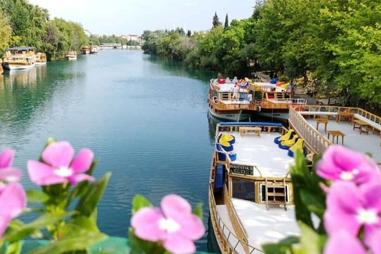 Alanya : Croisière fluviale avec chute d'eau de Manavgat et visite du bazarTransfert depuis les hôtels d'Alanya