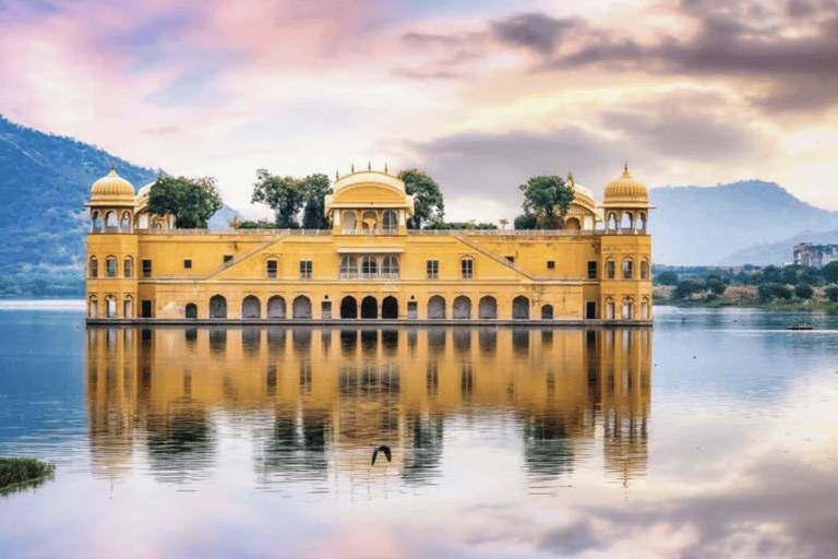 From Delhi: 4-Day Agra, Ranthambore & Jaipur Guided Tour Tour with 4-Star Accommodation