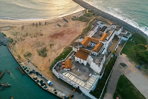 From Lagos: Ghana Castles & Kakum Park with Local Tour Guide