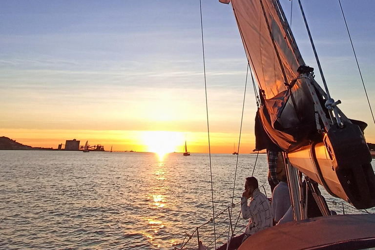 Lisboa : Journée et coucher de soleil sur le Tage