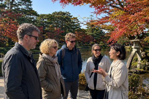 Kanazawa: Kenrokuen Autumn Colors & Castle Walk Early Bird 20% Off – Limited Autumn Offer