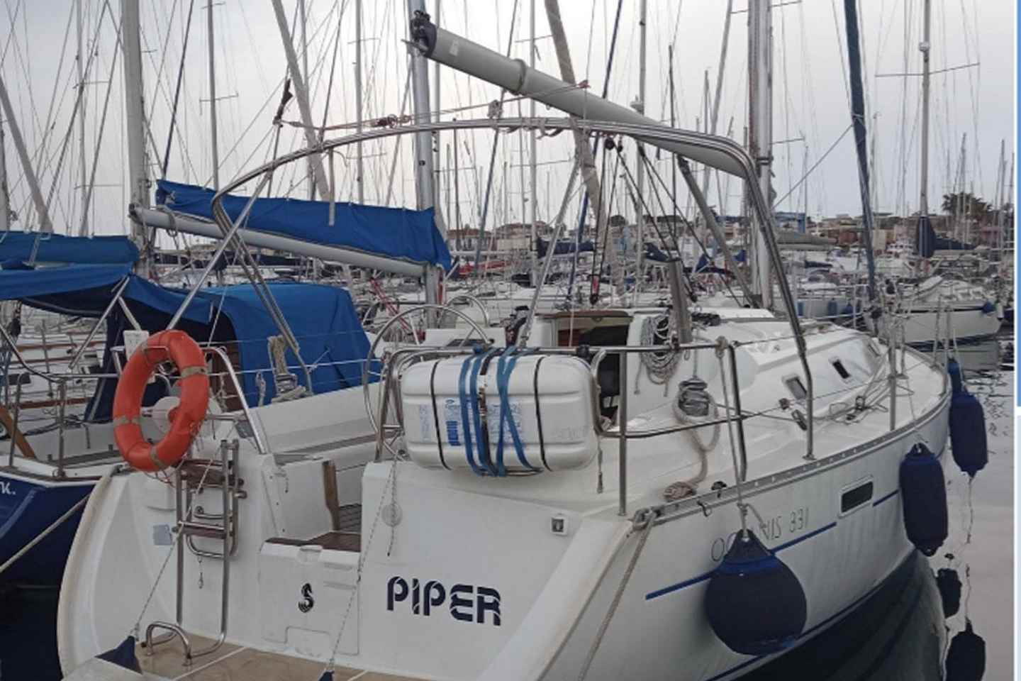 Catania: Boat Trip with Aperitif, Prosecco and Snorkeling