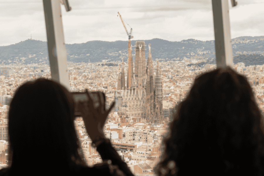 Barcelona: Eintrittskarte für den Mirador Torre Glòries. Foto: GetYourGuide Barcelona: Eintrittskarte für den Mirador Torre Glòries. Foto: GetYourGuide