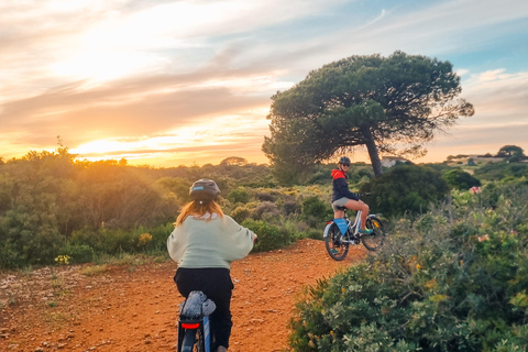 Ferragudo Dorf: Ein Elektrofahrrad mieten