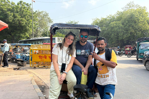 Old and New Delhi Group City Tour with Guide and Transfers