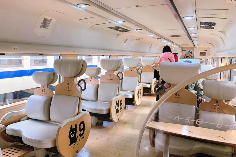 Vulcano Aso di Kyushu, treno panoramico di Aso Boy, tour di un giorno delle sorgenti termali11:00: prelievo al Castello di Kumamoto