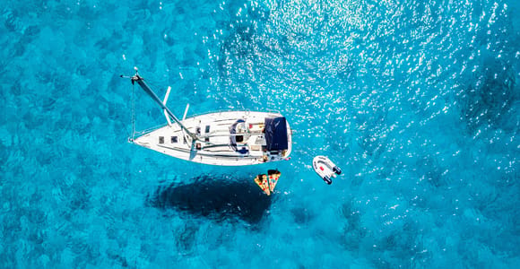 Milos: Full-Day Kleftiko Poliegos Sailboat Tour with Lunch