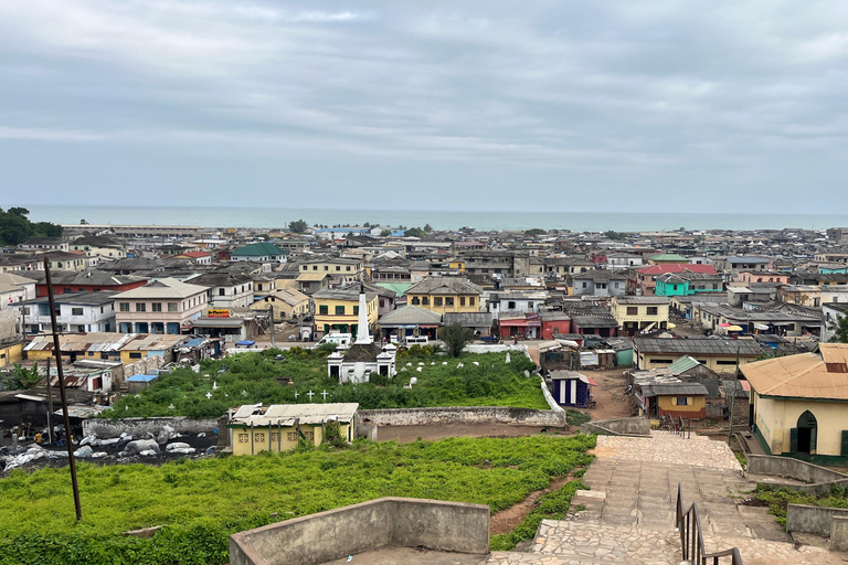 Accra: Kumasi e Cape Coast - Esperienza privata sulla storia dei neriAccra: Kumasi e Cape Coast - Un'esperienza privata alla scoperta della storia dei neri