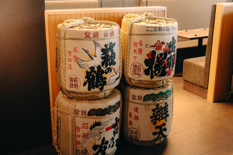 Degustación ilimitada de sake con degustación de sushi Omakase en TokioCata ilimitada de sake con 10 piezas de sushi omakase en Tokio