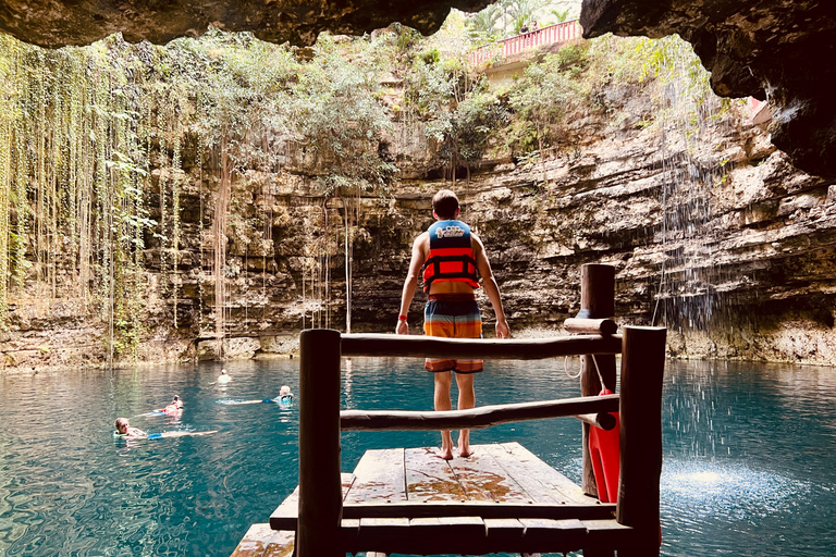 From Valladolid: Chichen Itza & 2 Cenotes Sightseeing Tour From Valladolid: Tour to Chichen Itza & 2 Cenotes