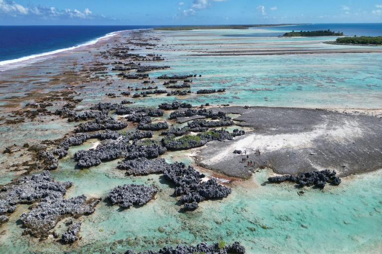 Île aux Récifs and its Natural Pools, Passe de Tiputa, and Aquarium Reef Island and its Natural Pools, Tiputa Pass, and Aquarium