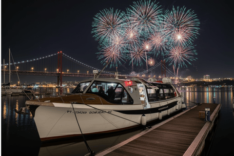 New Year’s Eve Luxury Boat – DJ, Buffet & Open Bar