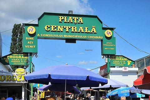 Chisinau: Local Central Market Treasure Hunt with Host