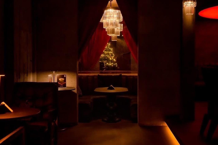 Pattaya: Hidden Gems Bar Crawl & Walking Street Night Out