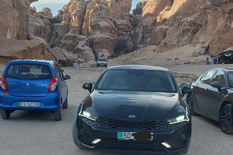 Alquila un coche con conductor para visitar todo Jordania desde Ammán.Por Un Día Coche Con Conductor.