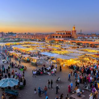 Z Casablanki: jednodniowa wycieczka z przewodnikiem po Marrakeszu z przejażdżką na wielbłądach