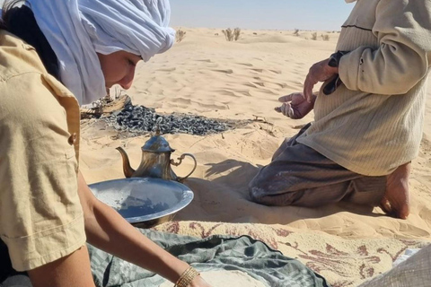 Spedizione nel Sahara: trekking a cammello e bivacco per 2 persone