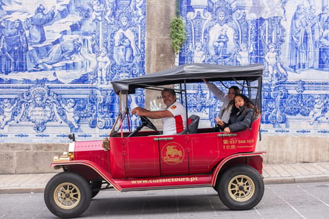Porto Private Classic Car Tour with Port Wine Toast