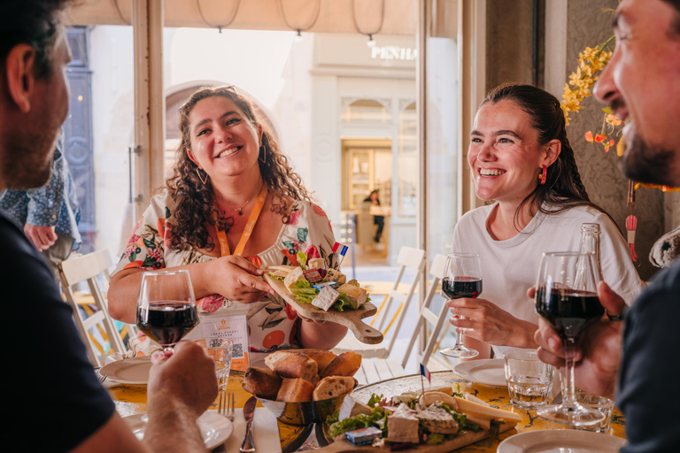 Paris: Latin Quarter Traditional Food Tour with Full Meal