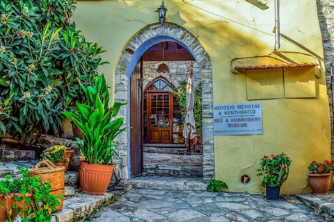 Desde Pafos: viaje cultural, artesanal y enológicoDesde Paphos: viaje cultural, artesanal y enológico