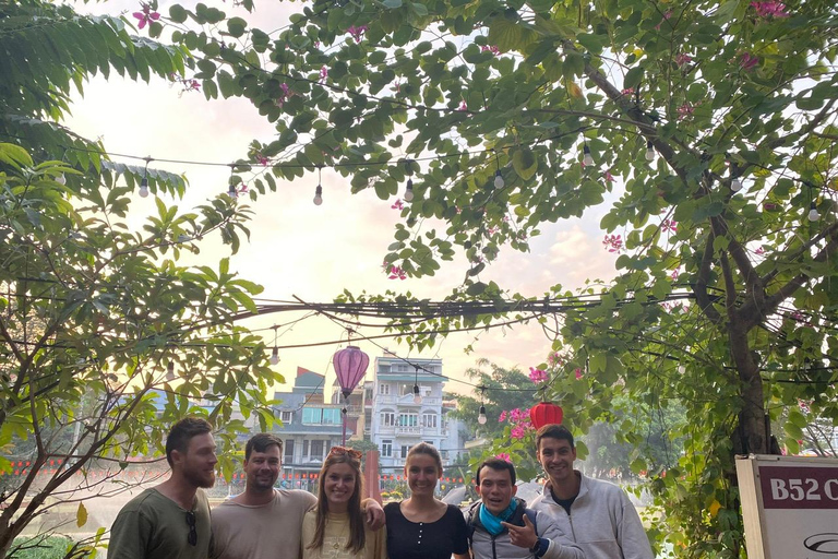 Hanoi: War Site Museums Tour Group Tour