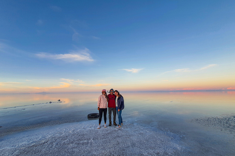 La Paz: 4-Day Uyuni Salt Flats to San Pedro de Atacama ENGLISH-SPEAKING GUIDE