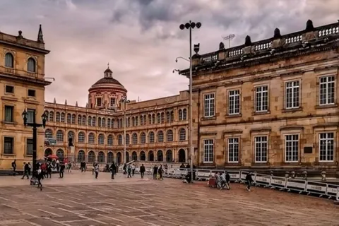 Bogotá : Locais imperdíveis: excursão a pé com um guia de turismo