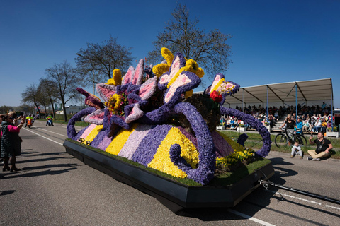 Amsterdam: Flower Parade Grandstand Seat and Keukenhof Tour Amsterdam: Flower Parade Grandstand + Keukenhof Gardens Tour