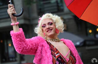 Hamburg St. Georg: Stadtführung mit Drag Queen Freya Mind