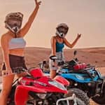 Avventura al tramonto nel deserto di Agafay: quad, giro in cammello, cena e spettacolo