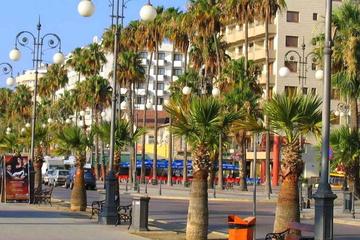 Larnaca: Private Walking Tour of the City with a Local Guide