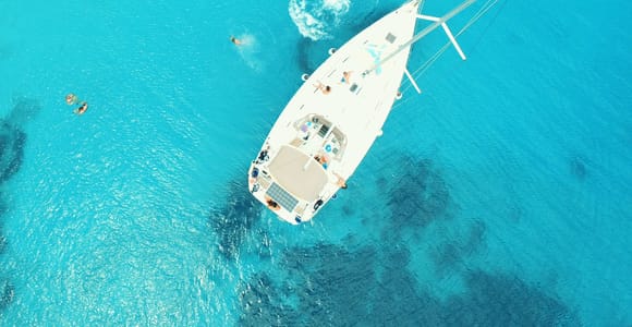 Nydri: Full-Day Sailing Cruise with Swim Stops & Meal