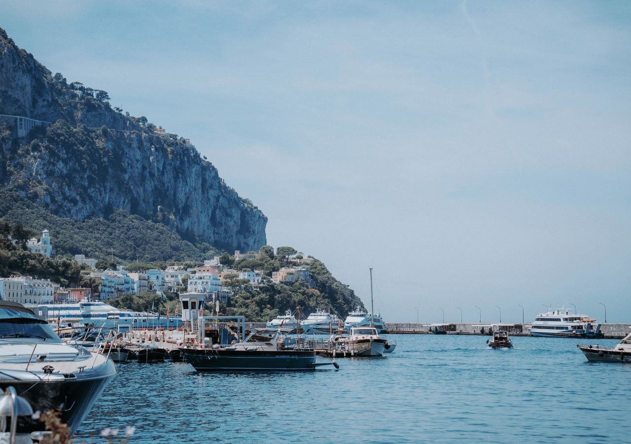 Ab Neapel: Luxus-Bootstour nach Capri & Amalfiküste