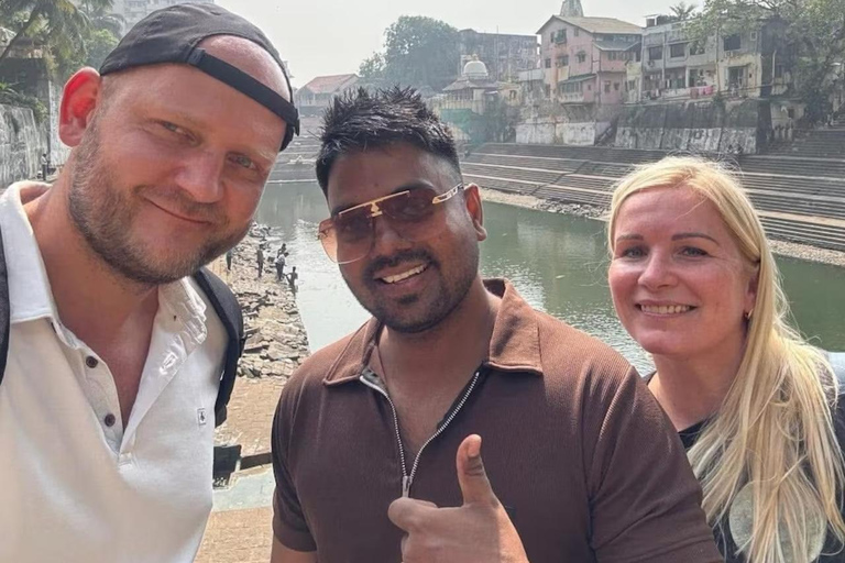 Mumbai: Guided City Tour with Chai and Fishermen