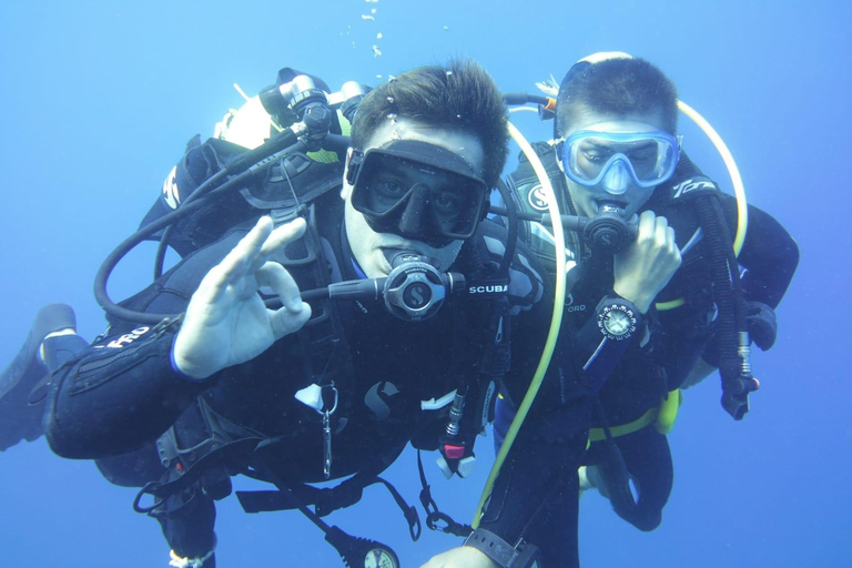 Nice : Excursion en mer VIP avec plongée en apnée et découverte de la plongée sous-marine