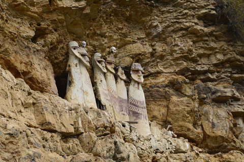 Chachapoyas: Revash Mausoleums och Leymebamba Museum