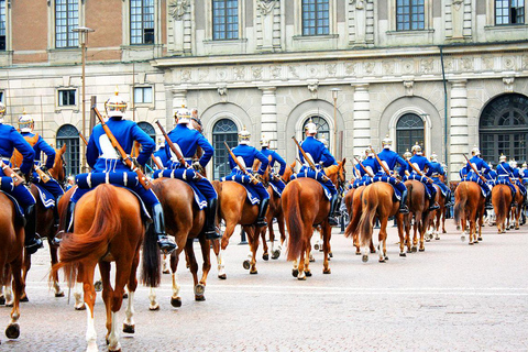 Stockholm: Royal Palace Entry & Gamla Stan Guided Tour