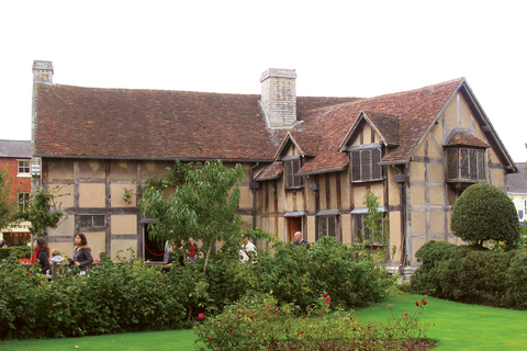 From London: Oxford, Cotswolds, Stratford & Warwick Tour Essential - Guided Experience. No Entries