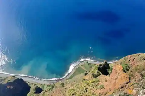 Madère : visite d'une demi-journée de Cabo Girao et Camara de Lobo en 4x4